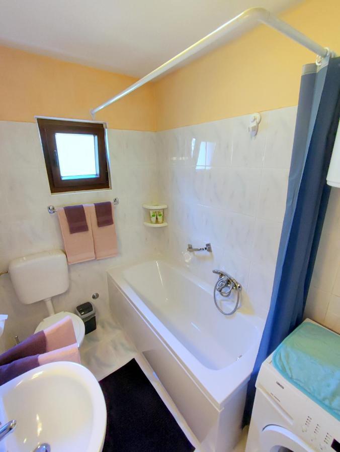 Apartment Pajtak Пореч Екстер'єр фото