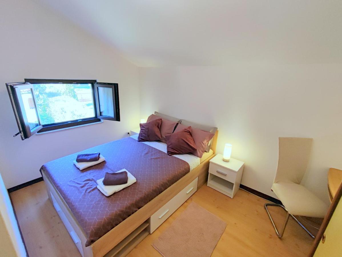 Apartment Pajtak Пореч Екстер'єр фото